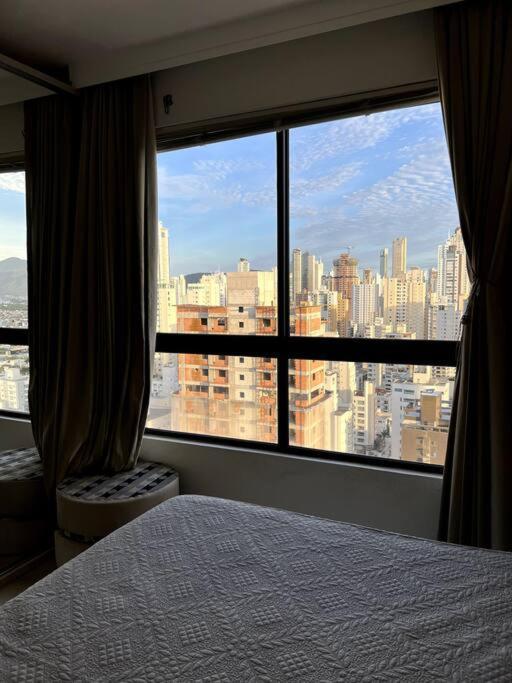 Apartamento No Centro, Com Vista Mar E Cristo Luz Balneário Camboriú Exterior foto