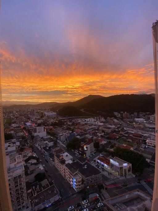 Apartamento No Centro, Com Vista Mar E Cristo Luz Balneário Camboriú Exterior foto